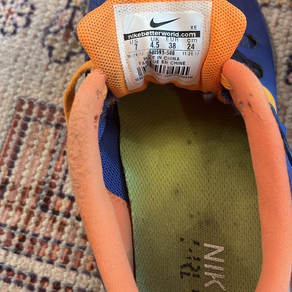 Nike Women’s Running Shoes Size 7 - Picture 5 of 10